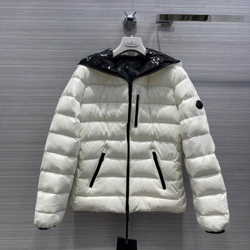 Moncler Women's Outwear 300